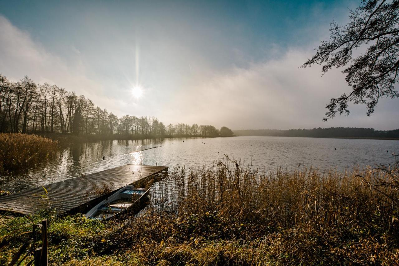 5 Sterne Ferienhaus Direkt Am See Mit Sauna-Kamin-Garten Krakow am See Exterior photo